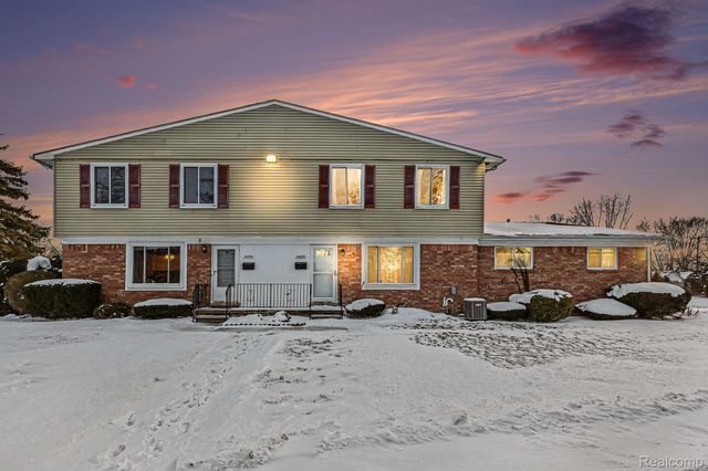 24570 Quad Park Lane, Clinton Charter Township, MI 48035