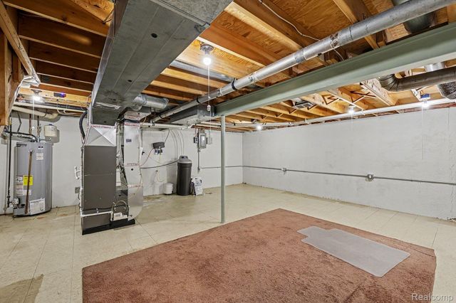 24570 Quad Park Lane, Clinton Charter Township, MI 48035