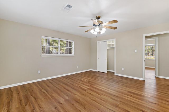 2404 Taylor Lane, Pearland, TX 77581