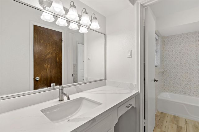 2404 Taylor Lane, Pearland, TX 77581