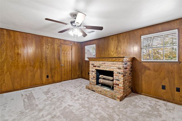 2404 Taylor Lane, Pearland, TX 77581