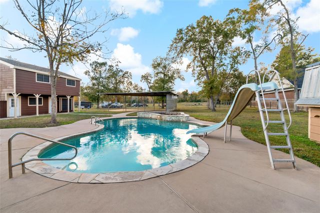 2404 Taylor Lane, Pearland, TX 77581