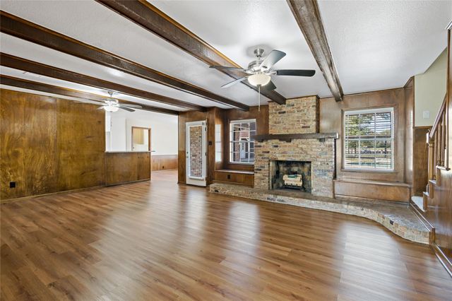 2404 Taylor Lane, Pearland, TX 77581