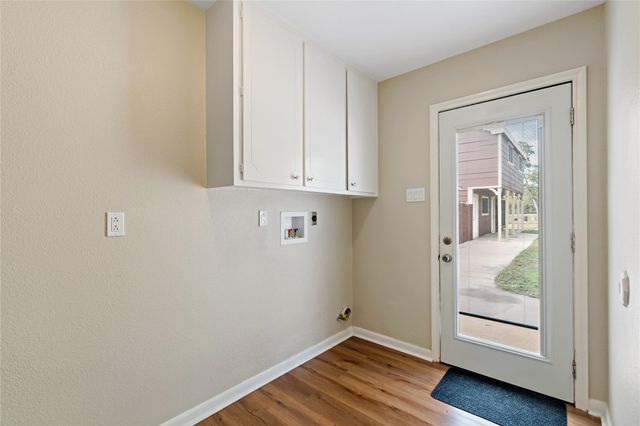 2404 Taylor Lane, Pearland, TX 77581