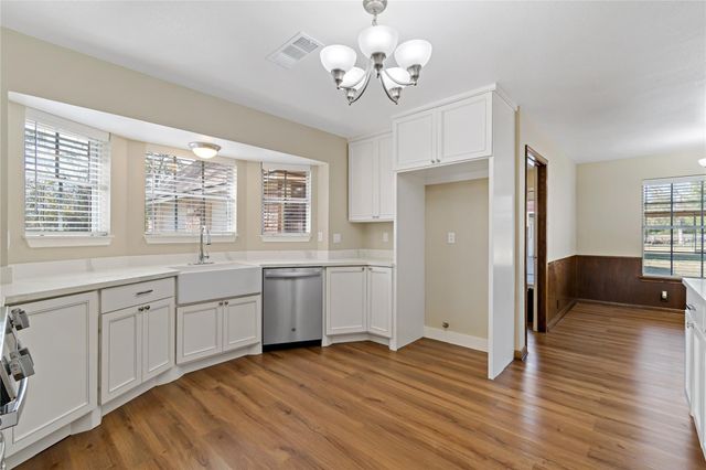 2404 Taylor Lane, Pearland, TX 77581