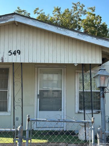 549 Collins, Seguin, TX 78155