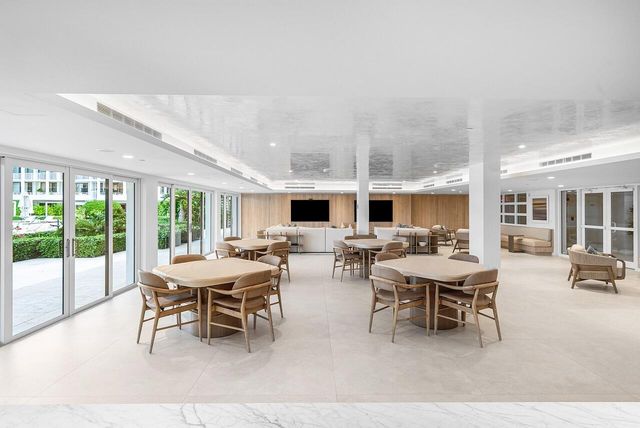 2784 S Ocean Boulevard 204s, Palm Beach, FL 33480