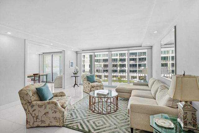 2784 S Ocean Boulevard 204s, Palm Beach, FL 33480