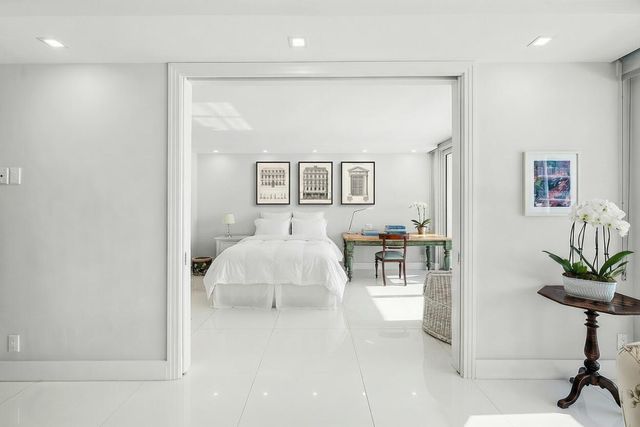 2784 S Ocean Boulevard 204s, Palm Beach, FL 33480