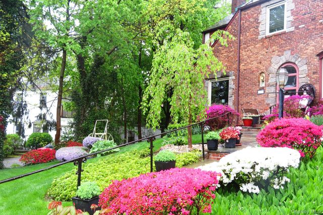 36 Strathmore Road, Great Neck, NY 11023