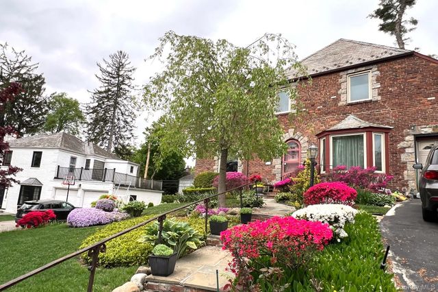 36 Strathmore Road, Great Neck, NY 11023