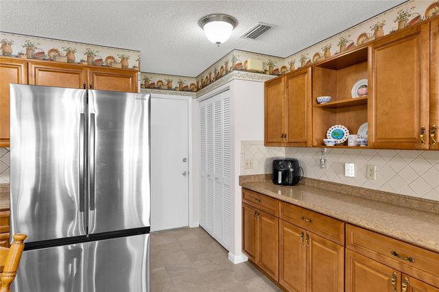 8883 SW 93RD LANE E, Ocala, FL 34481