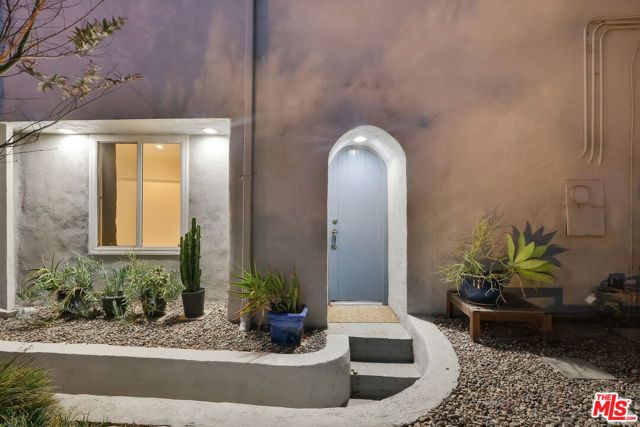 2251 Lyric Avenue, Los Angeles, CA 90027