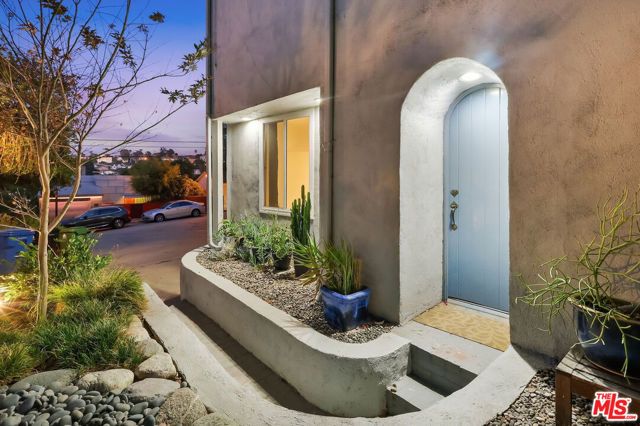 2251 Lyric Avenue, Los Angeles, CA 90027