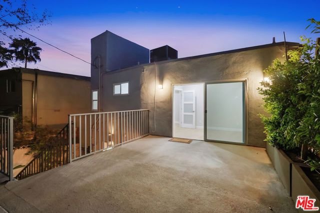 2251 Lyric Avenue, Los Angeles, CA 90027