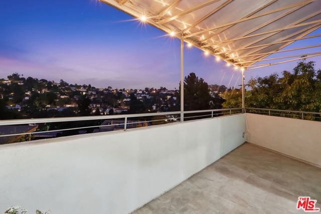 2251 Lyric Avenue, Los Angeles, CA 90027