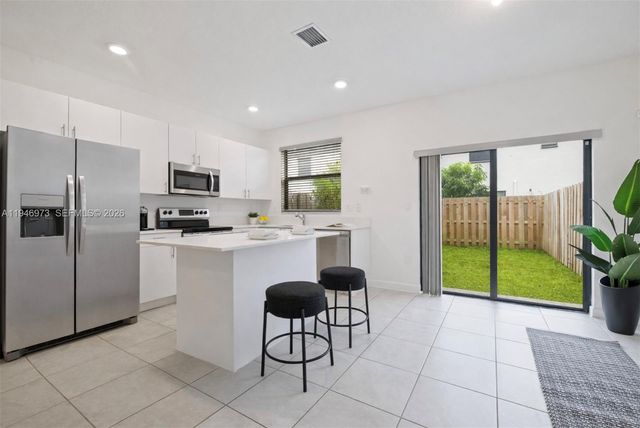 13236 SW 286th St, Homestead, FL 33033