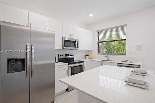 13236 SW 286th St, Homestead, FL 33033