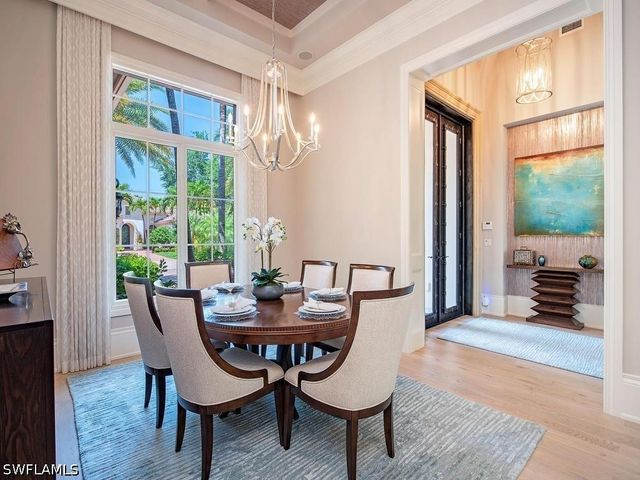 2202 Miramonte WAY, Naples, FL 34105