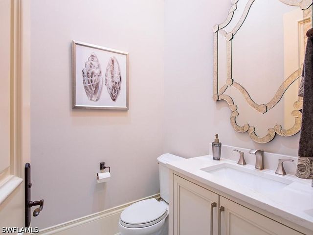 2202 Miramonte WAY, Naples, FL 34105