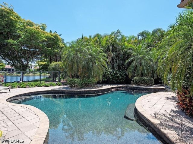 2202 Miramonte WAY, Naples, FL 34105