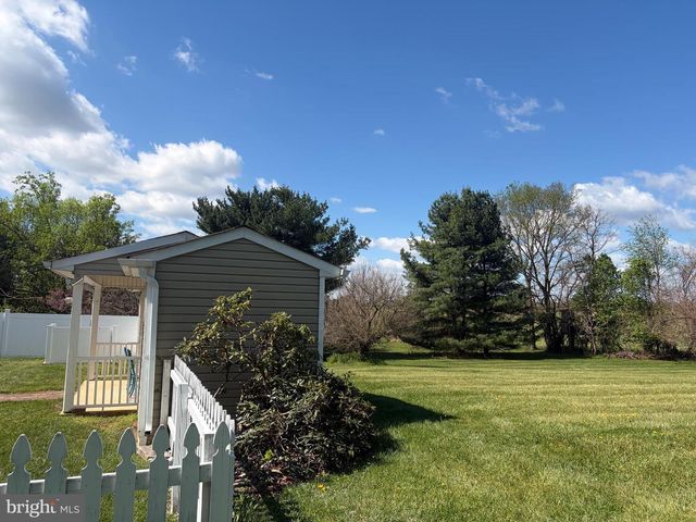 44 BELMONT CT, Shenandoah Junction, WV 25442