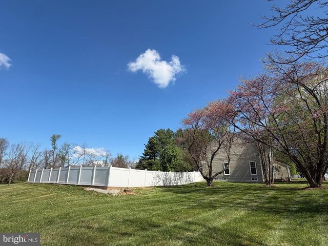 44 BELMONT CT, Shenandoah Junction, WV 25442