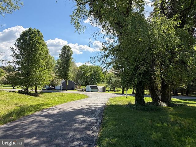 44 BELMONT CT, Shenandoah Junction, WV 25442
