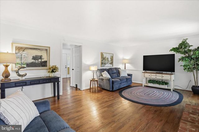 44 BELMONT CT, Shenandoah Junction, WV 25442