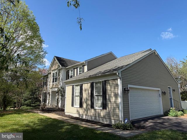 44 BELMONT CT, Shenandoah Junction, WV 25442