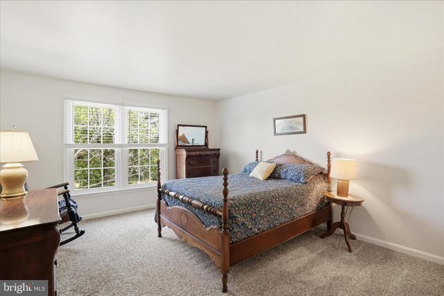 44 BELMONT CT, Shenandoah Junction, WV 25442
