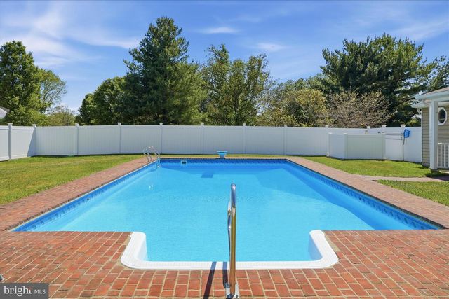44 BELMONT CT, Shenandoah Junction, WV 25442