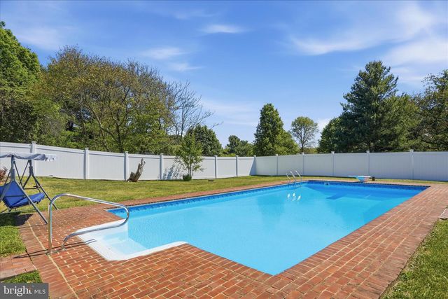 44 BELMONT CT, Shenandoah Junction, WV 25442