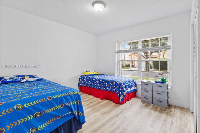 10613 NW 57th St, Doral, FL 33178