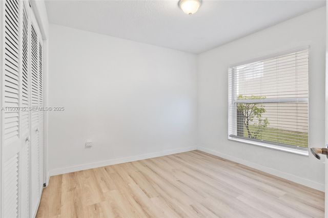 10613 NW 57th St, Doral, FL 33178