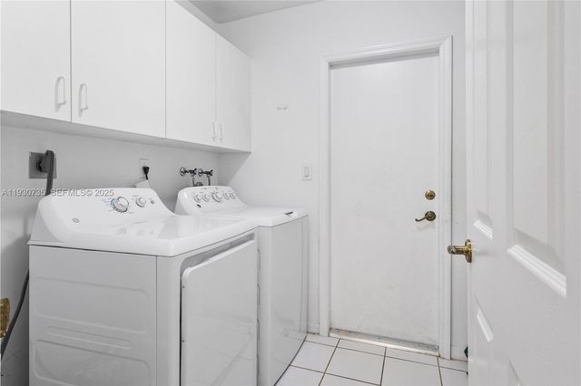 10613 NW 57th St, Doral, FL 33178