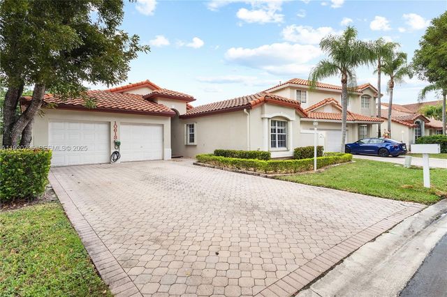 10613 NW 57th St, Doral, FL 33178