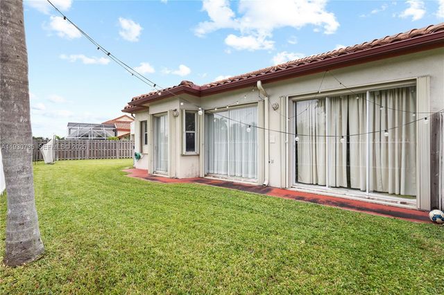 10613 NW 57th St, Doral, FL 33178