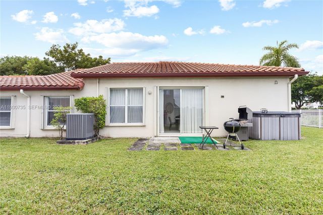 10613 NW 57th St, Doral, FL 33178