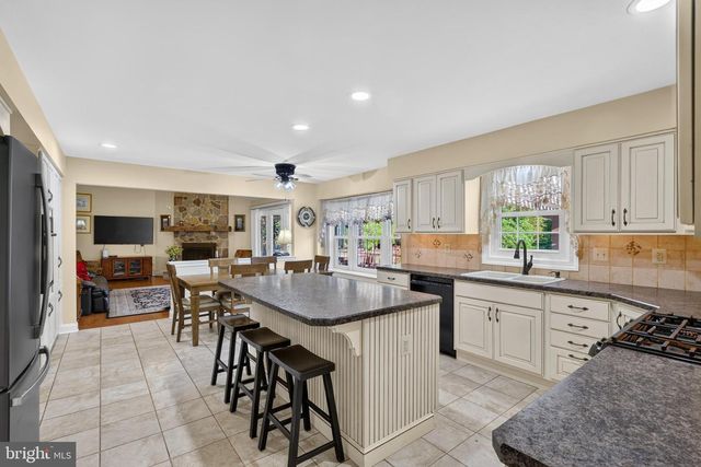 350 HOMESTEAD DR, Harleysville, PA 19438