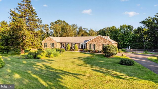 350 HOMESTEAD DR, Harleysville, PA 19438