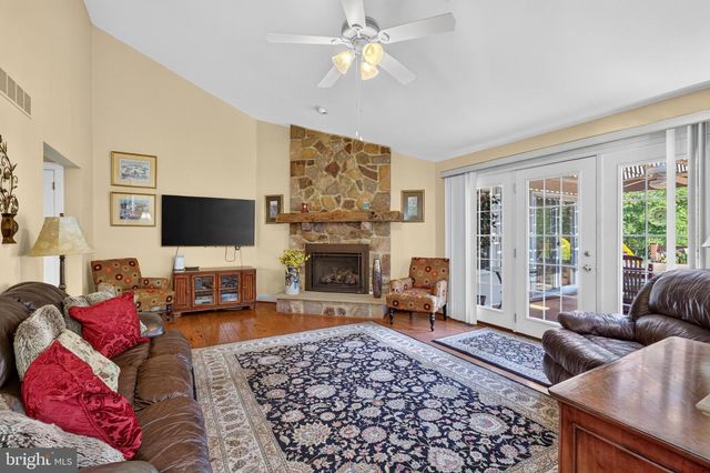 350 HOMESTEAD DR, Harleysville, PA 19438