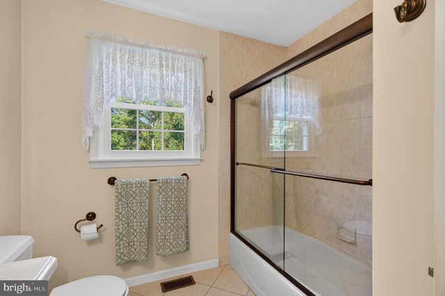 350 HOMESTEAD DR, Harleysville, PA 19438