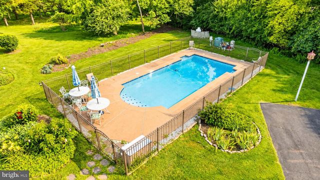 350 HOMESTEAD DR, Harleysville, PA 19438