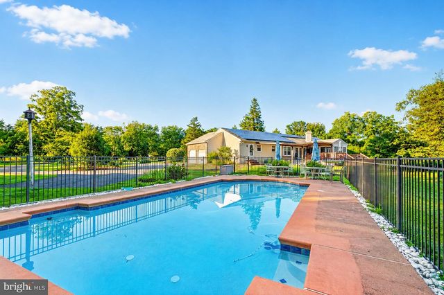 350 HOMESTEAD DR, Harleysville, PA 19438