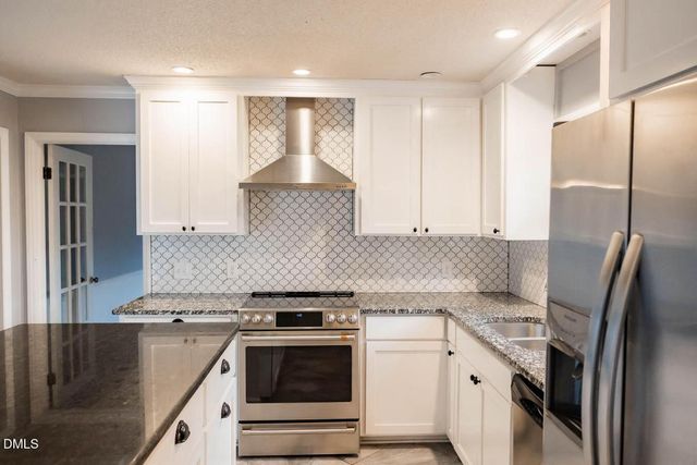 2822 Bedford Street, Burlington, NC 27215