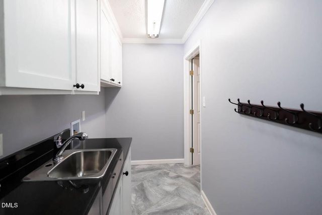 2822 Bedford Street, Burlington, NC 27215