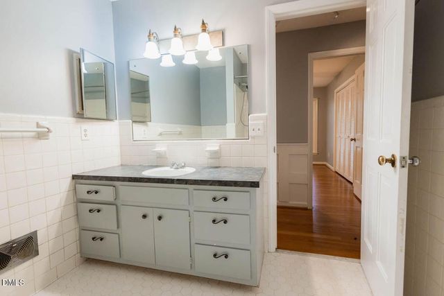 2822 Bedford Street, Burlington, NC 27215