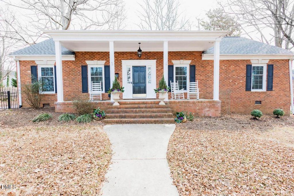 2822 Bedford Street, Burlington, NC 27215