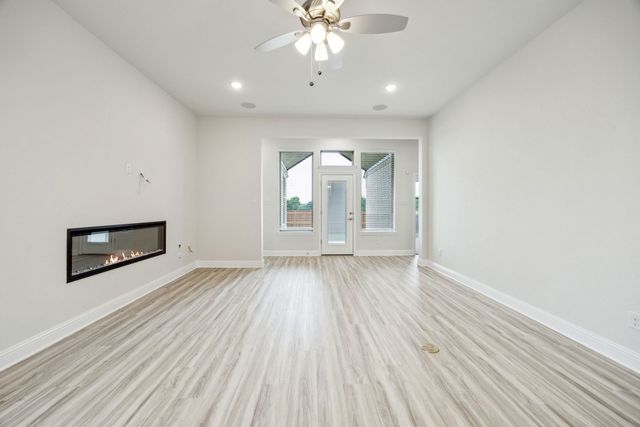 10304 Canna Lily Street, Fort Worth, TX 76036